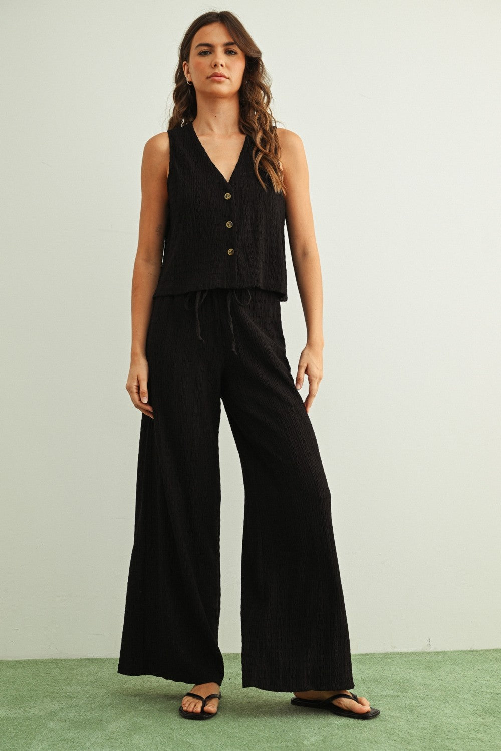Crinkled Fabric Elastic Waist Pants | Black